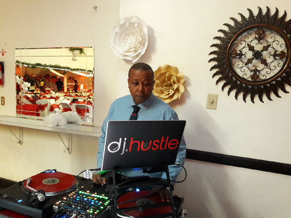  Finding The Perfect DJ Newport Beach  HustleGrind.com DJ Hustle